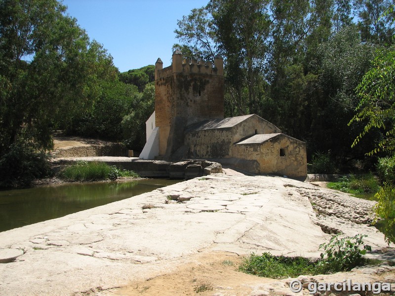 Molino fortificado El Algarrobo