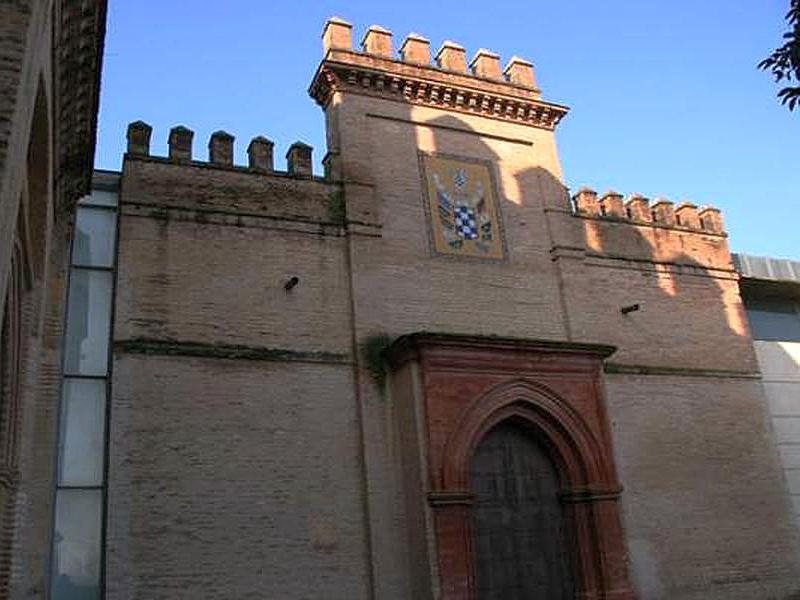 Monasterio fortificado de San Isidoro del Campo
