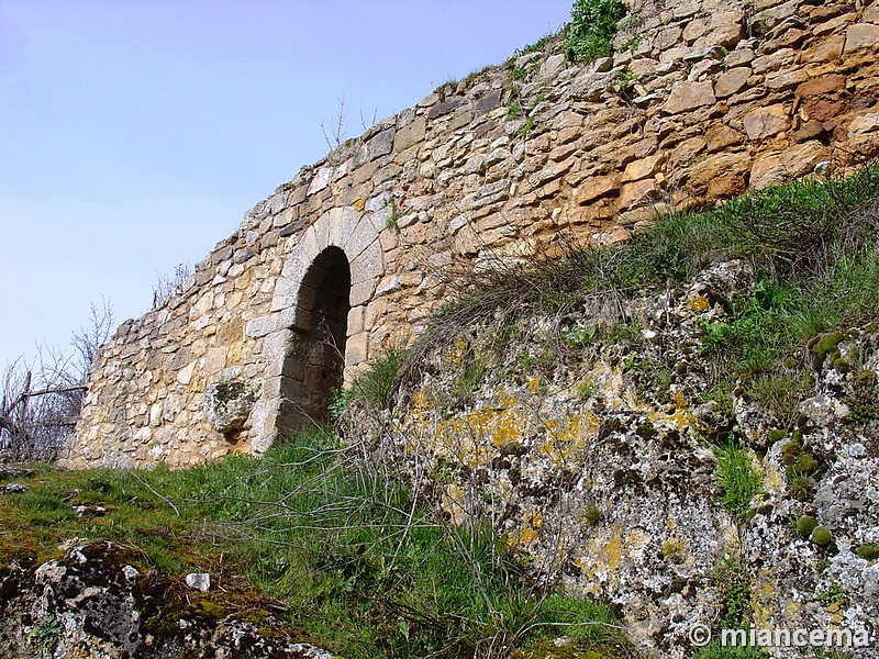 Muralla urbana de Calatañazor