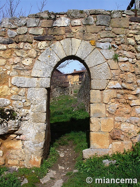 Muralla urbana de Calatañazor