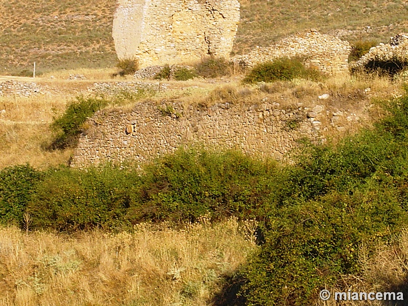 Muralla urbana de Caracena