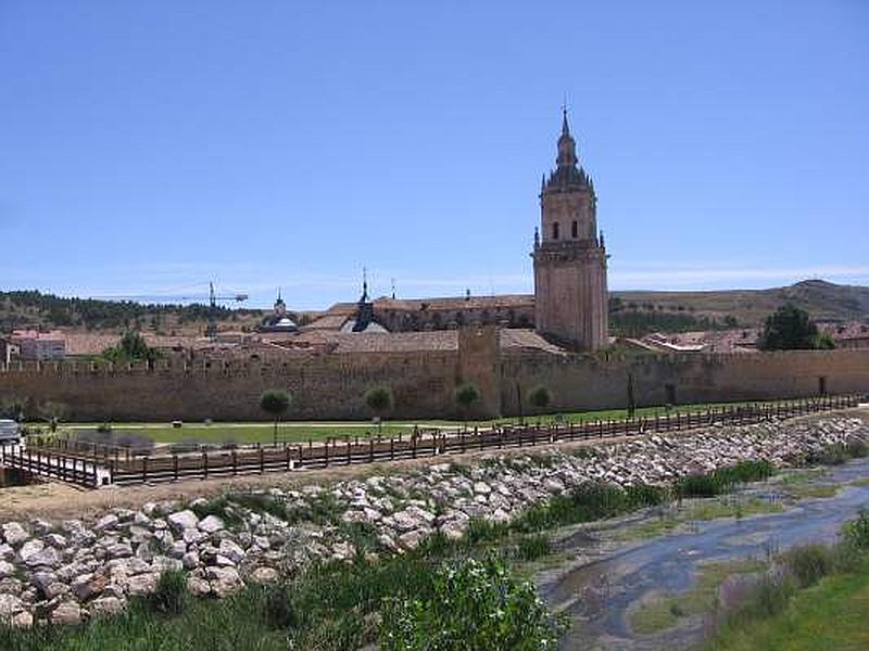 Muralla urbana de Burgo de Osma