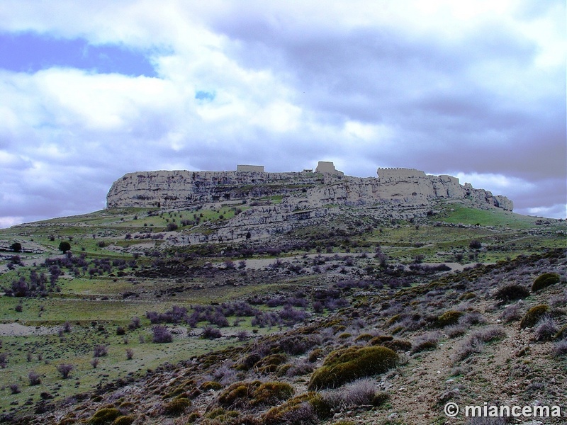 Muralla urbana de Peñalcázar