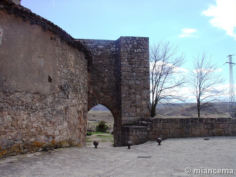 Muralla urbana de Medinaceli