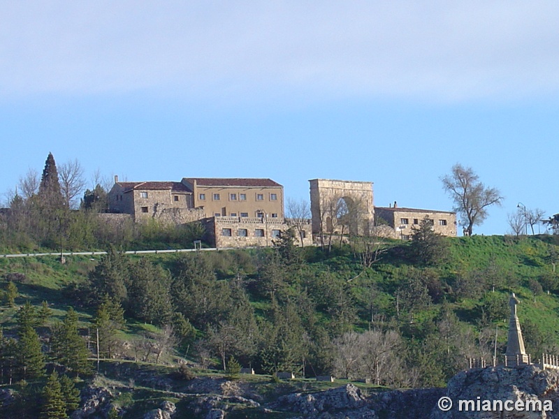 Muralla urbana de Medinaceli