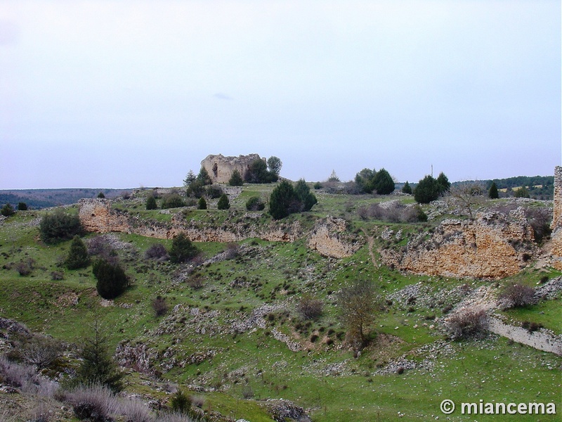 Muralla urbana de Ucero