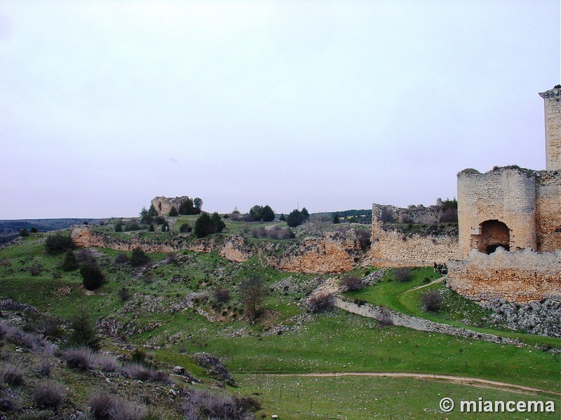 Muralla urbana de Ucero