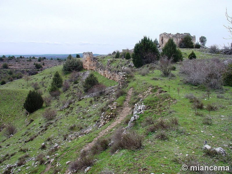 Muralla urbana de Ucero