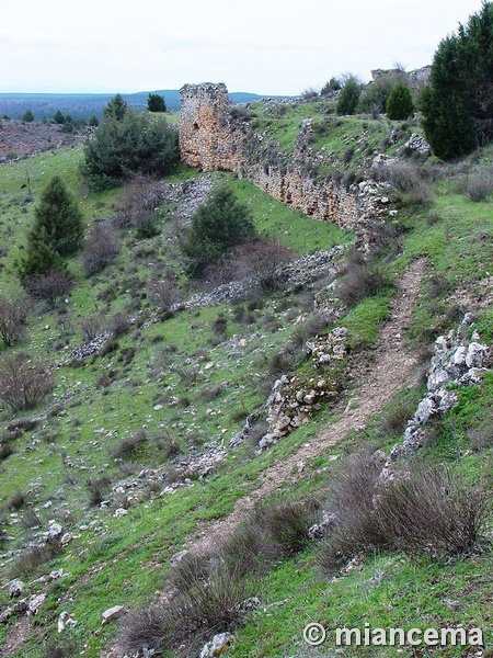 Muralla urbana de Ucero