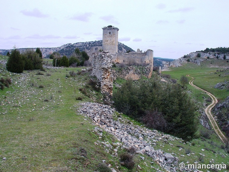 Muralla urbana de Ucero