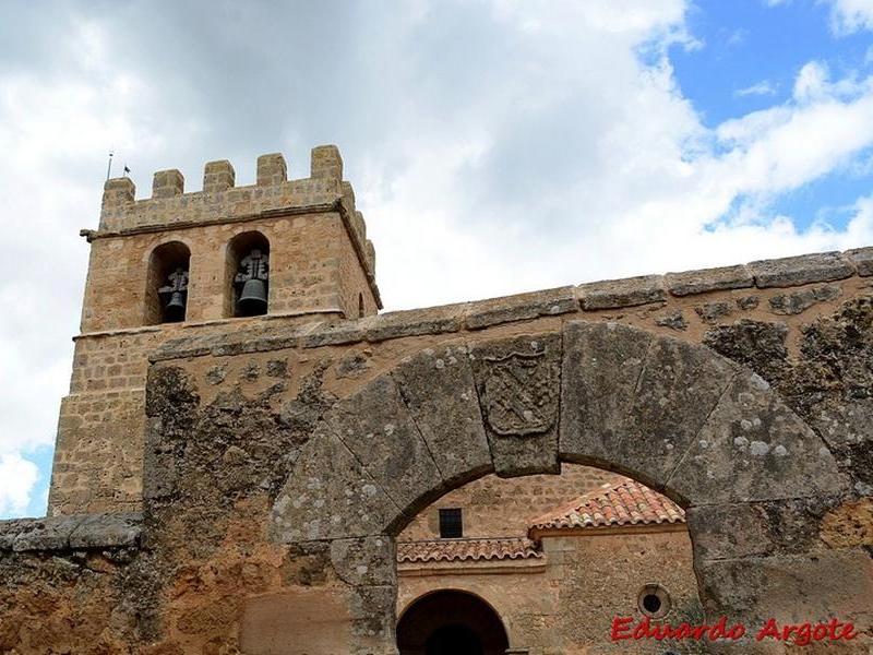 Iglesia fortificada de Santo Domingo de Silos