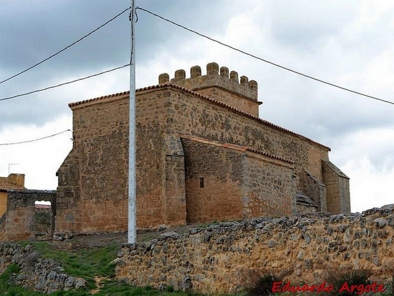 Iglesia fortificada de Santo Domingo de Silos