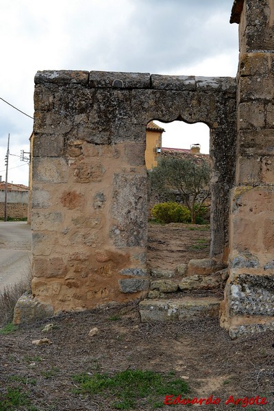 Iglesia fortificada de Santo Domingo de Silos