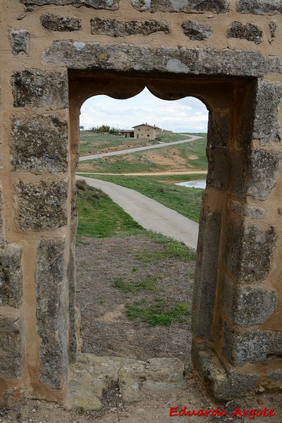 Iglesia fortificada de Santo Domingo de Silos