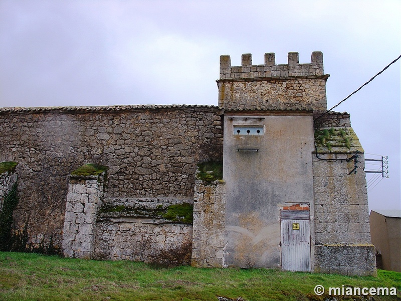 Iglesia fortificada de Santo Domingo de Silos