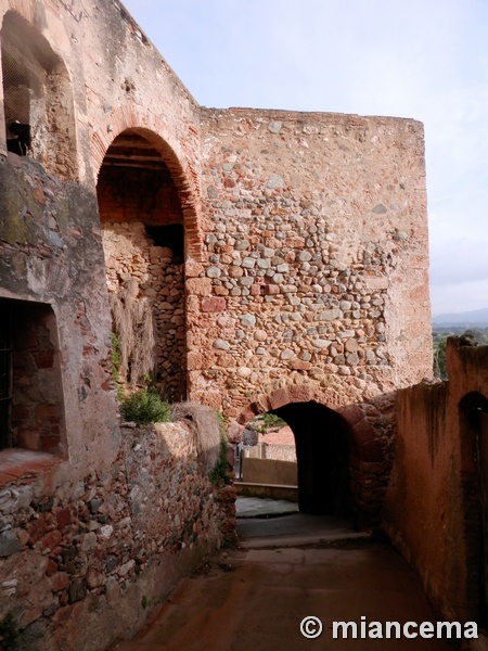 Muralla urbana de Mont-roig del Camp