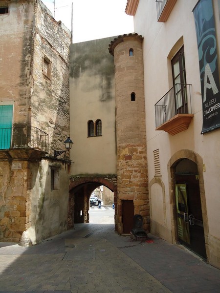 Portal de la Saura