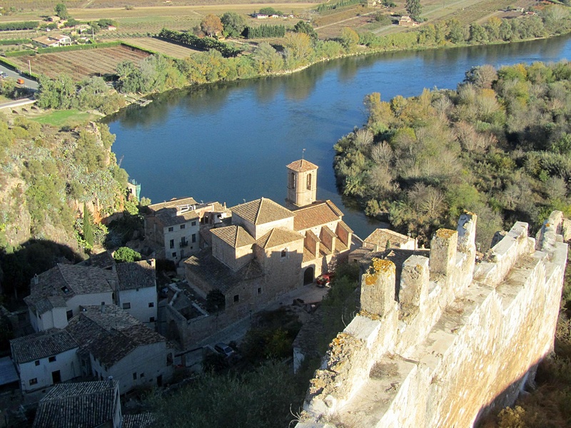 Muralla urbana de Miravet