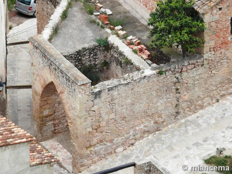 Muralla urbana de Miravet