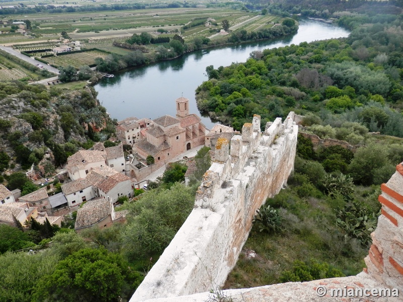 Muralla urbana de Miravet