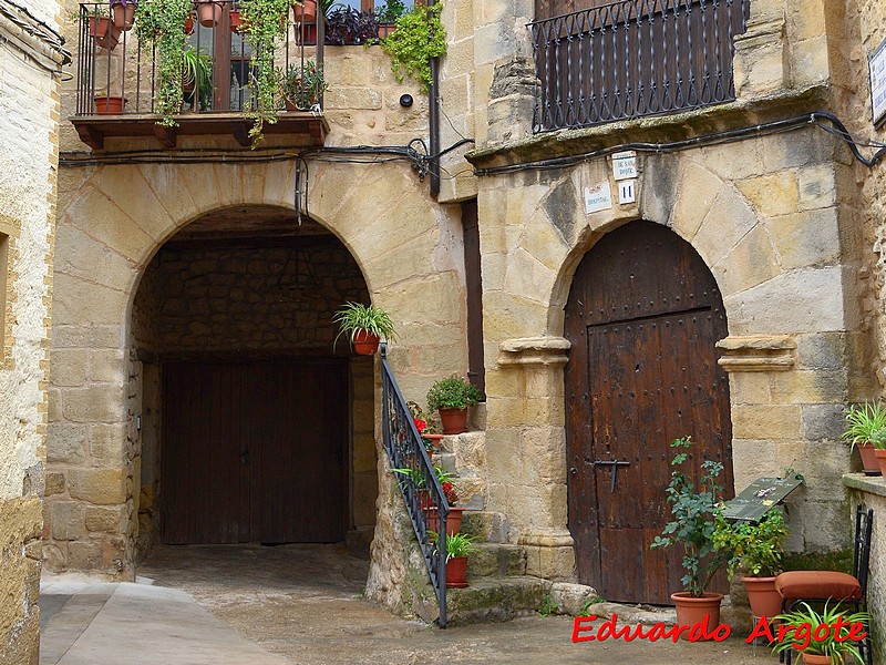 Portal capilla de San Roque