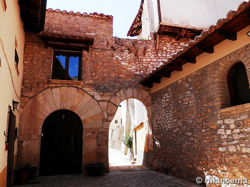 Portal de Castillo Bajo