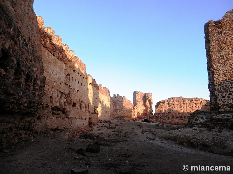 Castillo de Almonacid