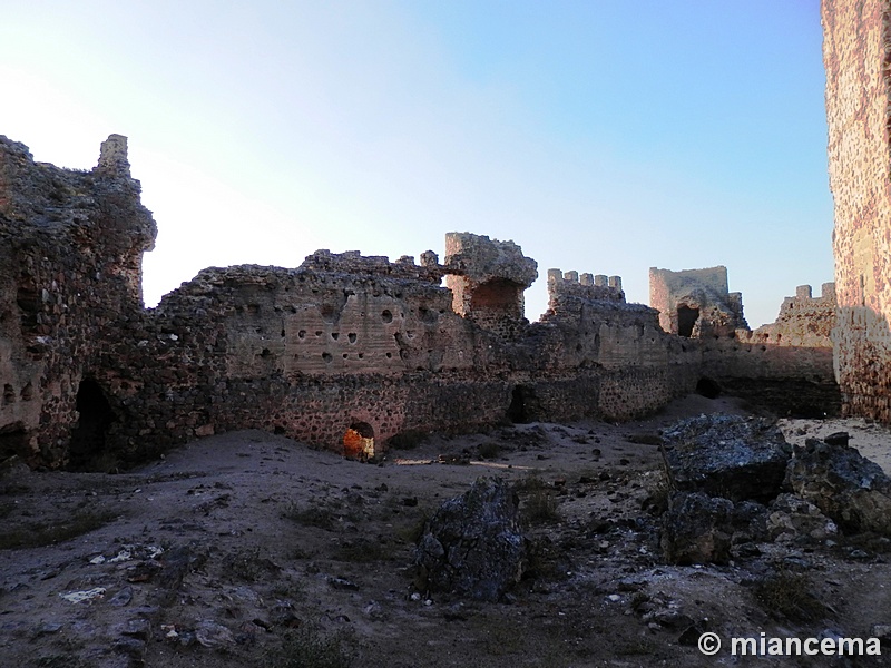 Castillo de Almonacid