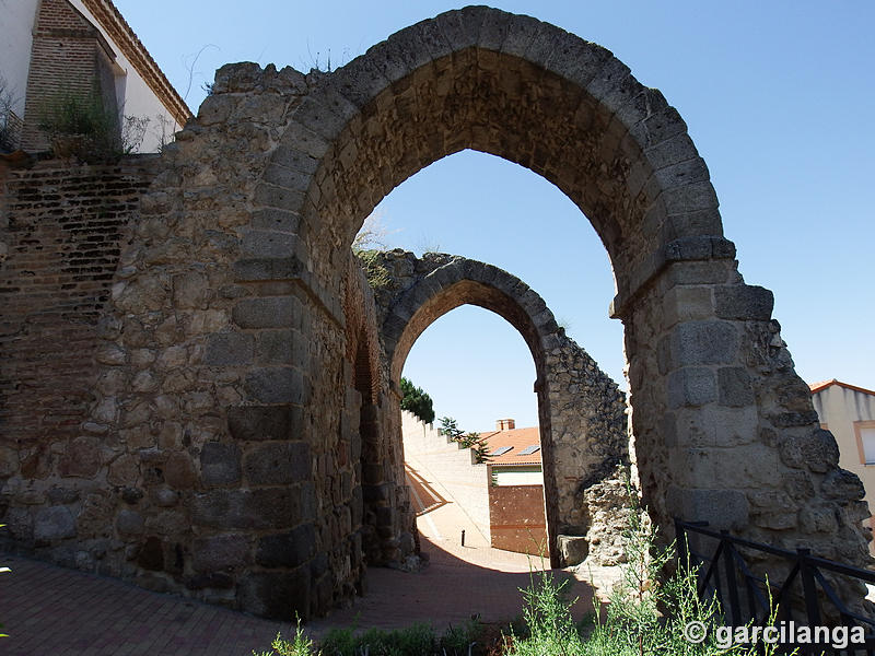 Puerta califal de Maqueda