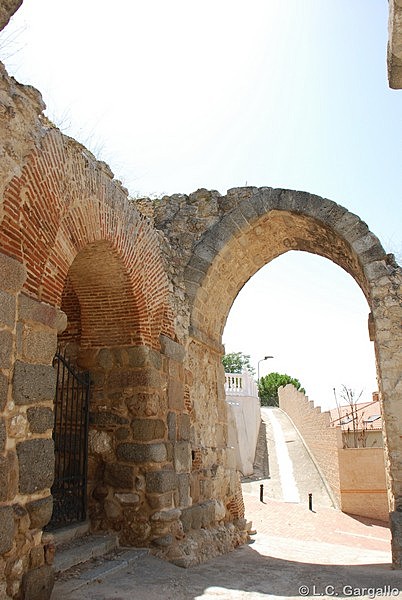 Puerta califal de Maqueda