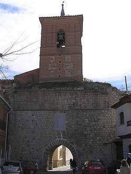 Torre y puerta de San Miguel