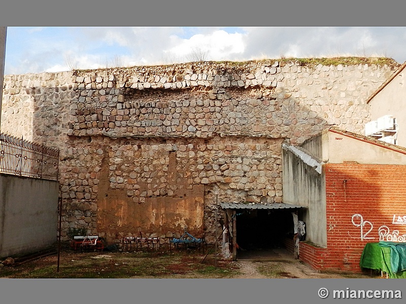 Muralla urbana de Escalona