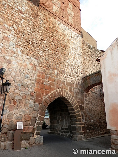 Muralla urbana de Escalona