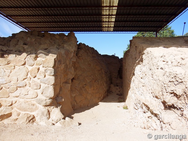 Recinto murado del Cerro de la Mesa