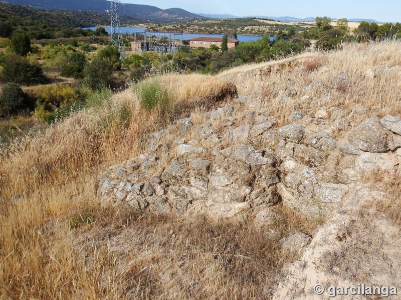 Recinto murado del Cerro de la Mesa