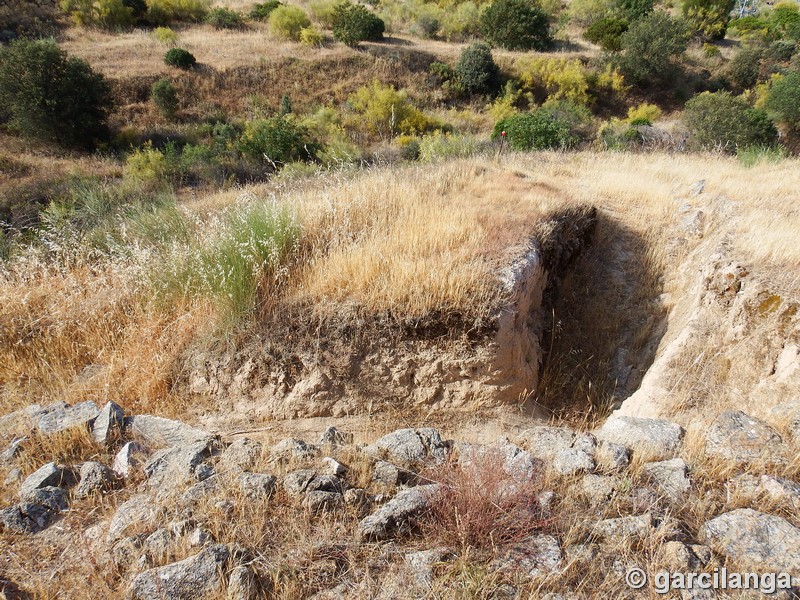 Recinto murado del Cerro de la Mesa