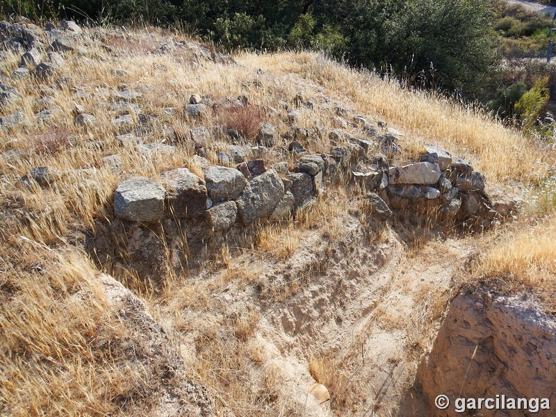 Recinto murado del Cerro de la Mesa