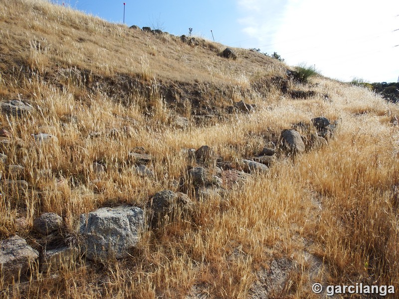 Recinto murado del Cerro de la Mesa