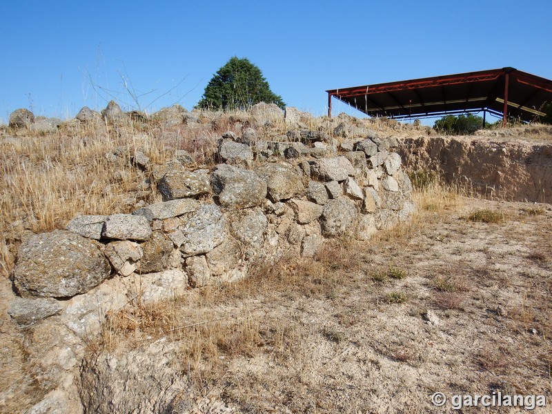 Recinto murado del Cerro de la Mesa