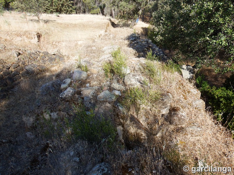 Recinto murado del Cerro de la Mesa