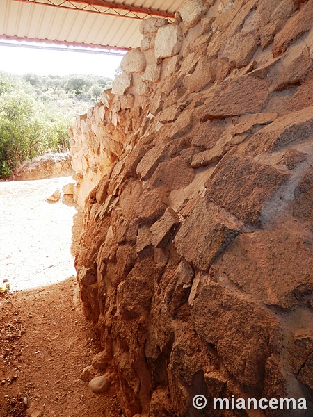 Recinto murado del Cerro de la Mesa