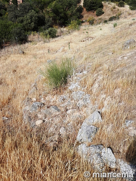 Recinto murado del Cerro de la Mesa