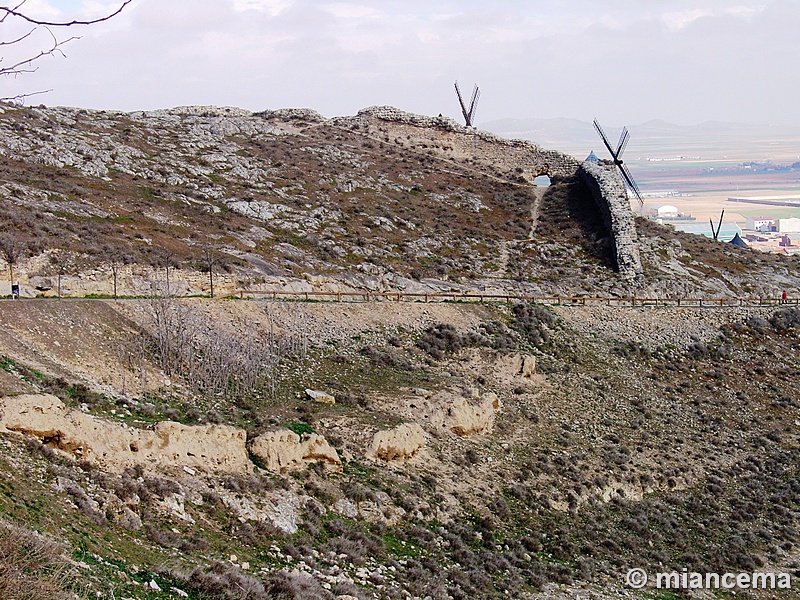 Muralla urbana de Consuegra