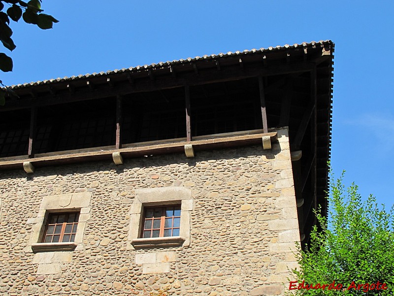 Casa torre de Ariz