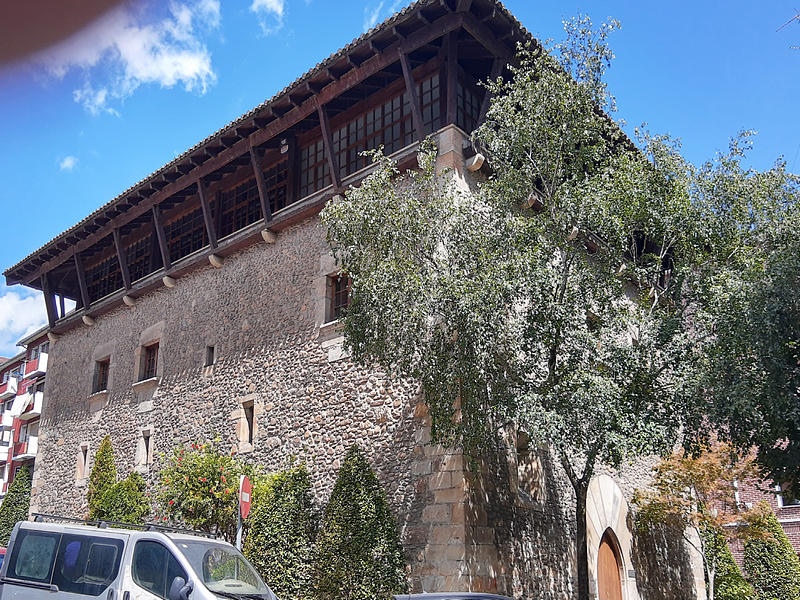 Casa torre de Ariz