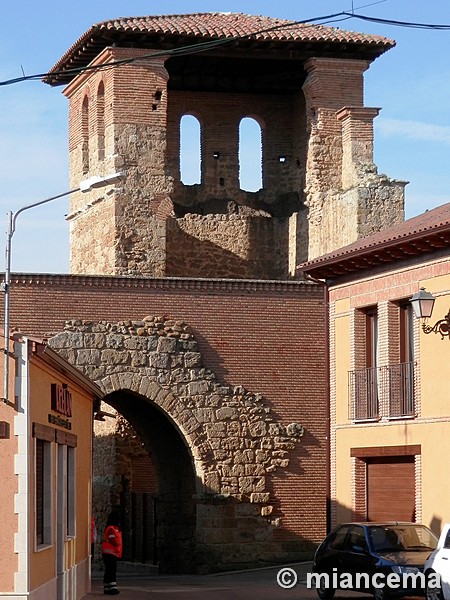 Muralla urbana de Villalpando