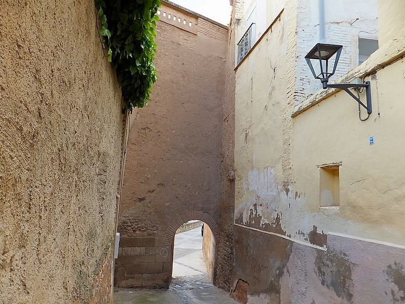 Arco junto a la Torre del Rey