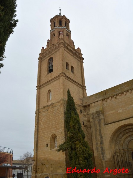 Iglesia fortificada de Santa María de la Corona