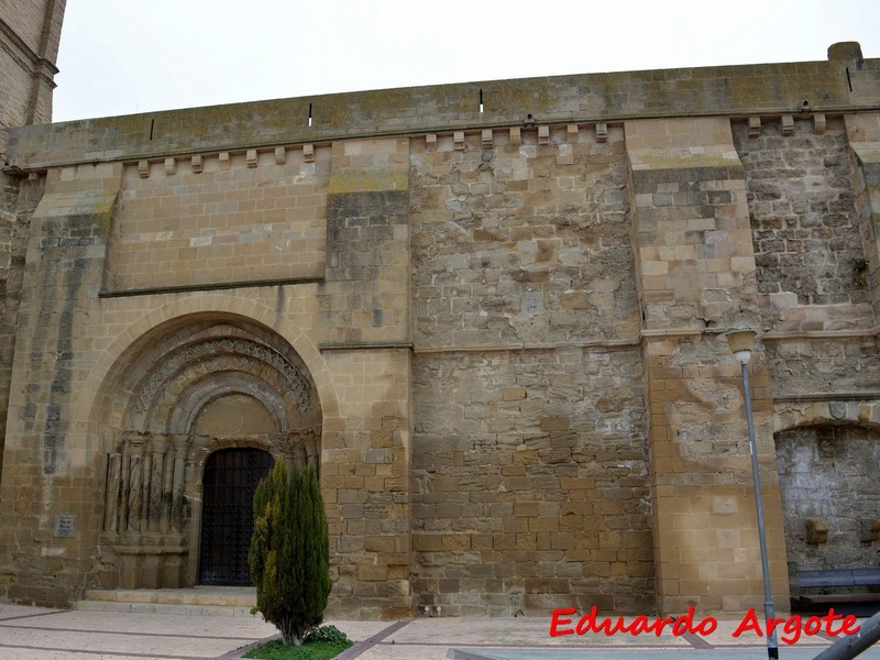 Iglesia fortificada de Santa María de la Corona