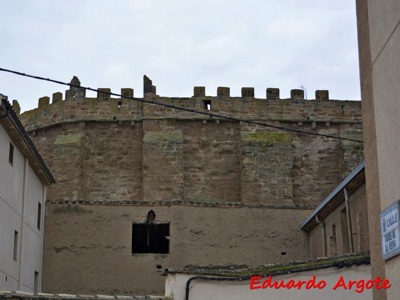 Iglesia fortificada de Santa María de la Corona